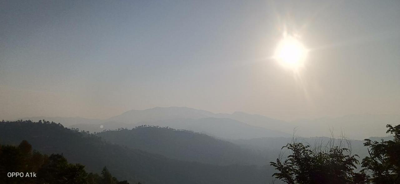 Evergreen Home Stay อัลโมรา ภายนอก รูปภาพ